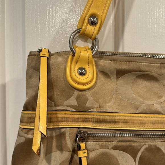 Coach Poppy Signature Tote - Picture 7 of 13